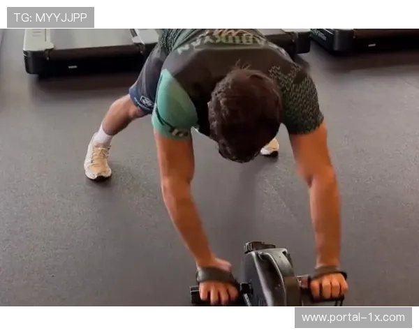 萨鲁基安喊话托普里亚，愿出战明年一月份赛事